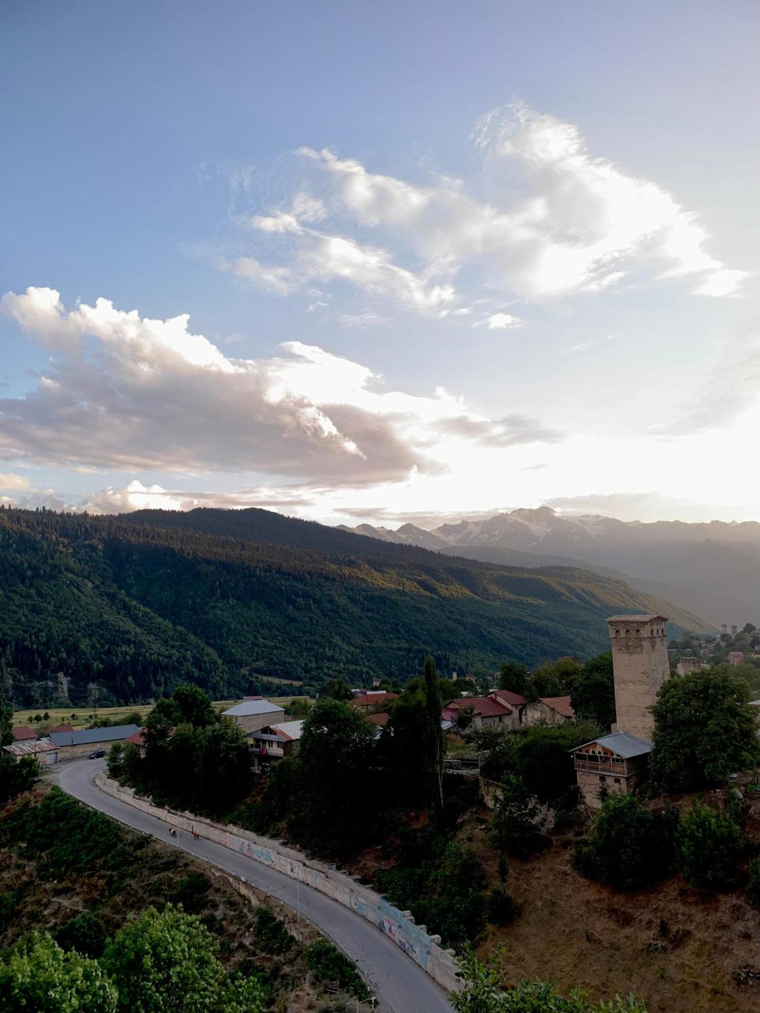 River Side Svaneti メスティア エクステリア 写真