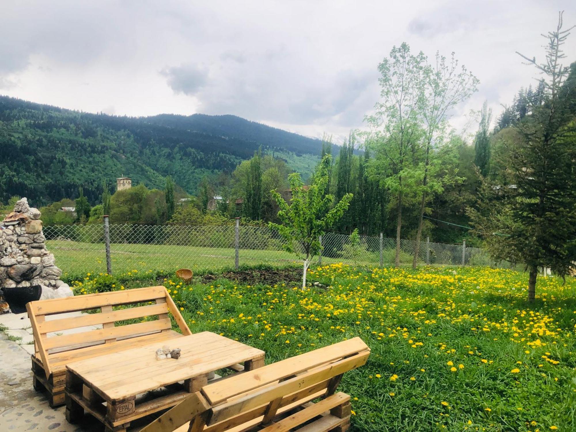 River Side Svaneti メスティア エクステリア 写真